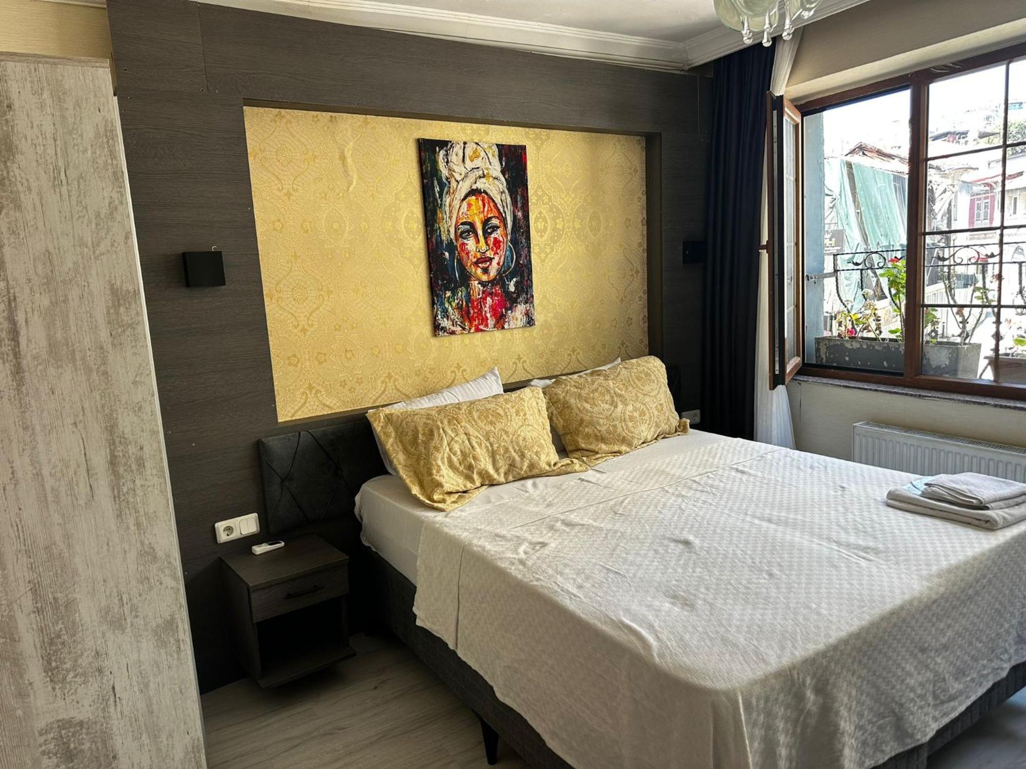 Yakut Old Hotel Istanbul Bagian luar foto